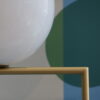 FLOS - IC F2 vloerlamp. Frame van staal met mondgeblazen glas in wit. Tijdloos, minimalistisch en stijlvolle verlichting bij Hartman Binnenhuisadviseurs