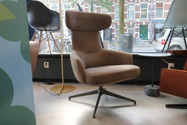 Piccadilly - Molteni&C, luxe aniline - lederen fauteuil met terugdraai mechanisme. Afmeting: B78 x D71 x H105 cm. zonder levertijd. Officiële dealer.