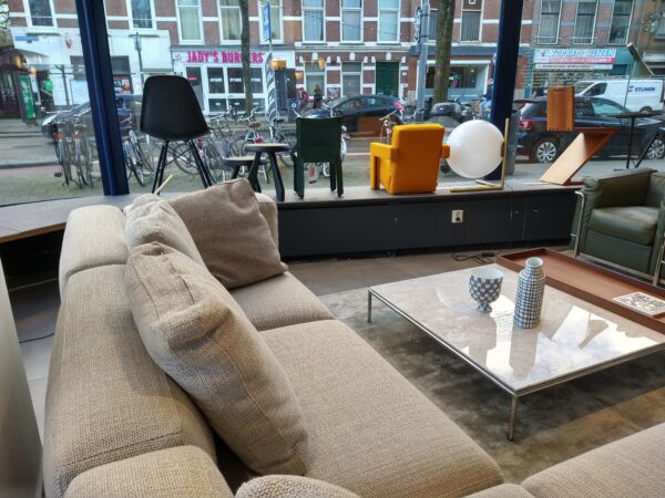 Mex-Hi - Cassina - Showroomsale - Hoekbank Afmeting: B270 x D220 x H74 cm. Direct verkrijgbaar zonder levertijd bij Hartman Binnenhuisadviseurs.